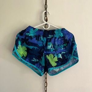 Running shorts